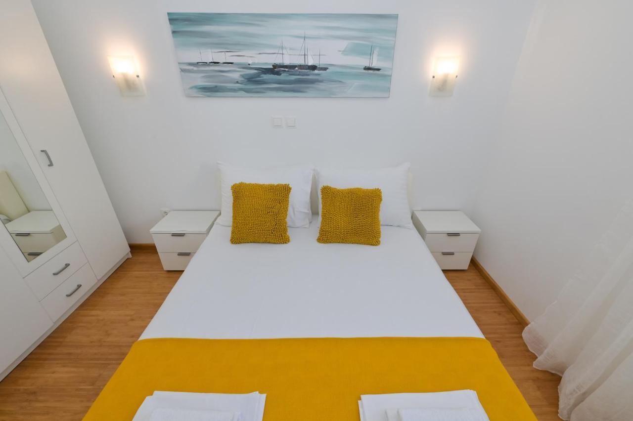 Apartment Funtastic With Private Pool Novalja Bagian luar foto