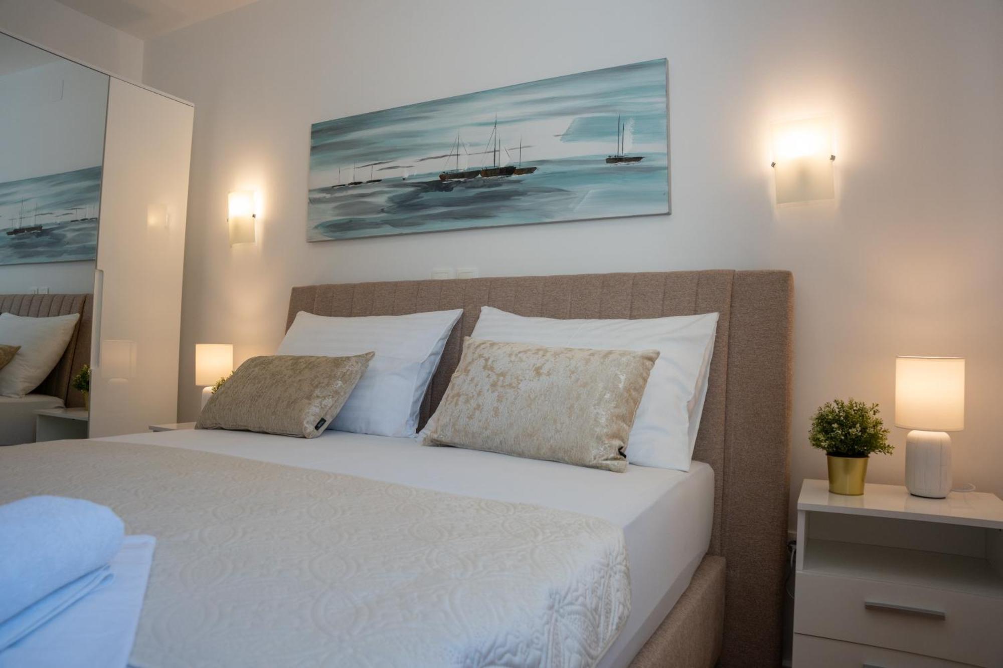 Apartment Funtastic With Private Pool Novalja Bagian luar foto