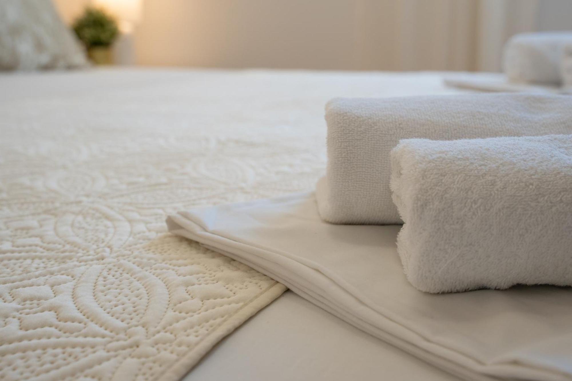 Apartment Funtastic With Private Pool Novalja Bagian luar foto