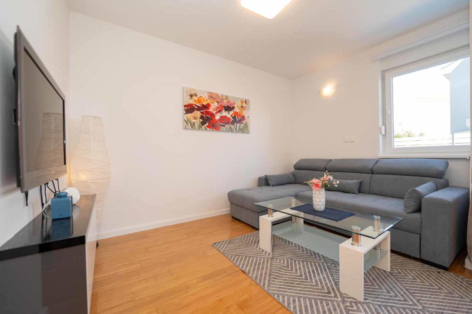Apartment Funtastic With Private Pool Novalja Bagian luar foto