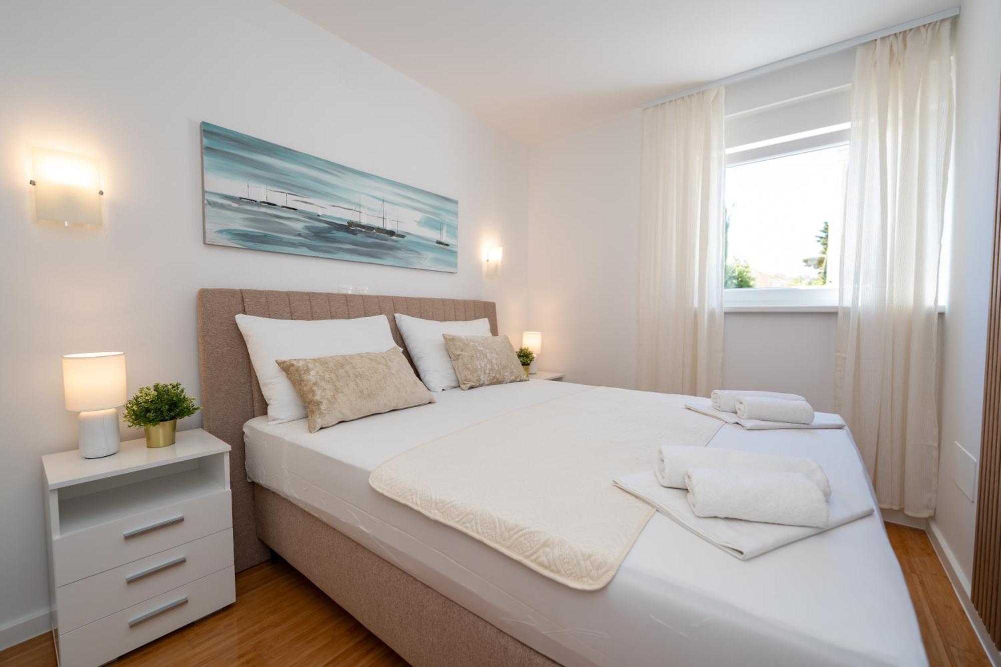 Apartment Funtastic With Private Pool Novalja Bagian luar foto