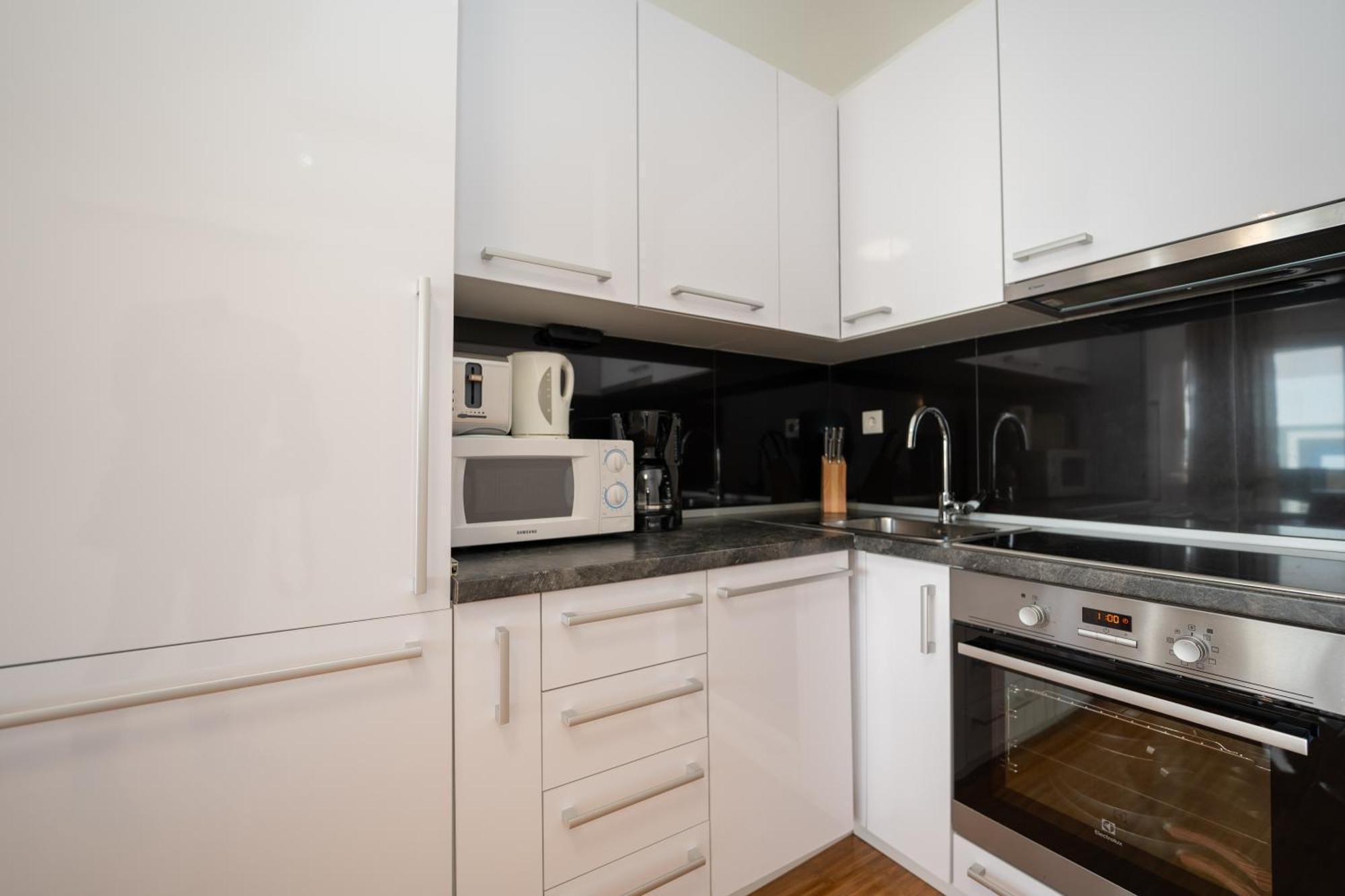 Apartment Funtastic With Private Pool Novalja Bagian luar foto